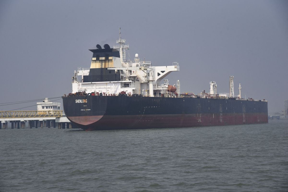 Petrolul stă pe loc: 20.000 de marinari blocați după blocarea Strâmtorii Ormuz