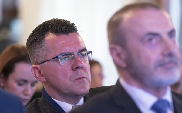 Dungaciu (AUR) despre Von der Leyen: Vrea veto-ul anulat. Noi ne împotrivim