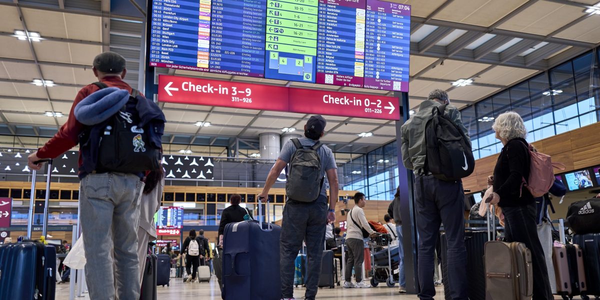 Noul sistem EES, HAOS pe aeroporturile din Europa: Întârzieri și reacții dure