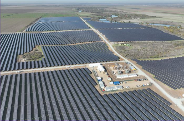 Autorizația pentru centrala fotovoltaică Iepurești, din județul Giurgiu, se află pe lista deciziilor pregătite pentru următoarea ședință a Comitetului de Reglementare al ANRE, programată pentru 7 aprilie
