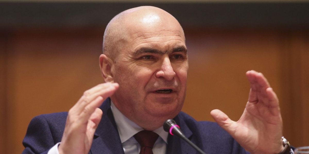 Consilier BNR, apărare vehementă pentru Bolojan: „Ilie sărăcie”, nedrept