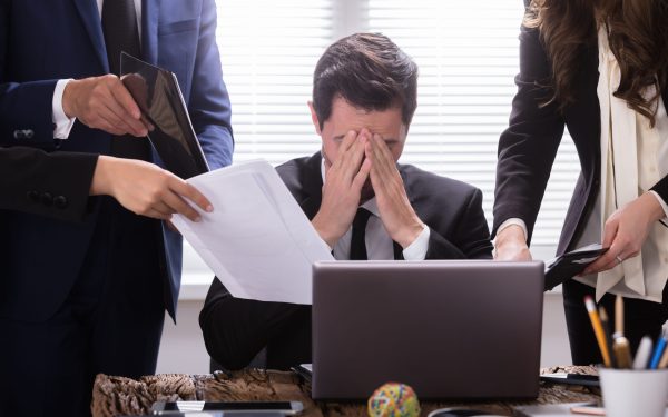 Managerii, epuizați. Companiile caută soluții pentru productivitate