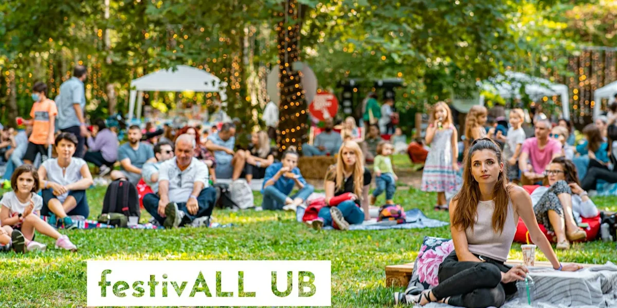 Elevii de clasa a XII-a, la alegerea carierei: festivALL UB 2.0 la Grădina Botanică