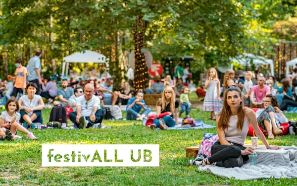 Elevii de clasa a XII-a, la alegerea carierei: festivALL UB 2.0 la Grădina Botanică