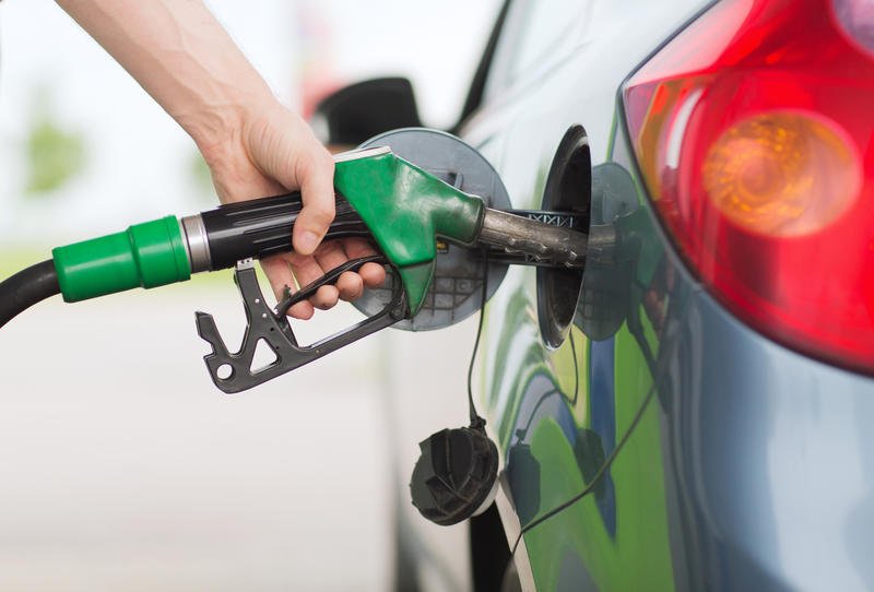 Rompetrol a redus din nou prețul benzinei, oferind acum cel mai convenabil tarif pe piața din România