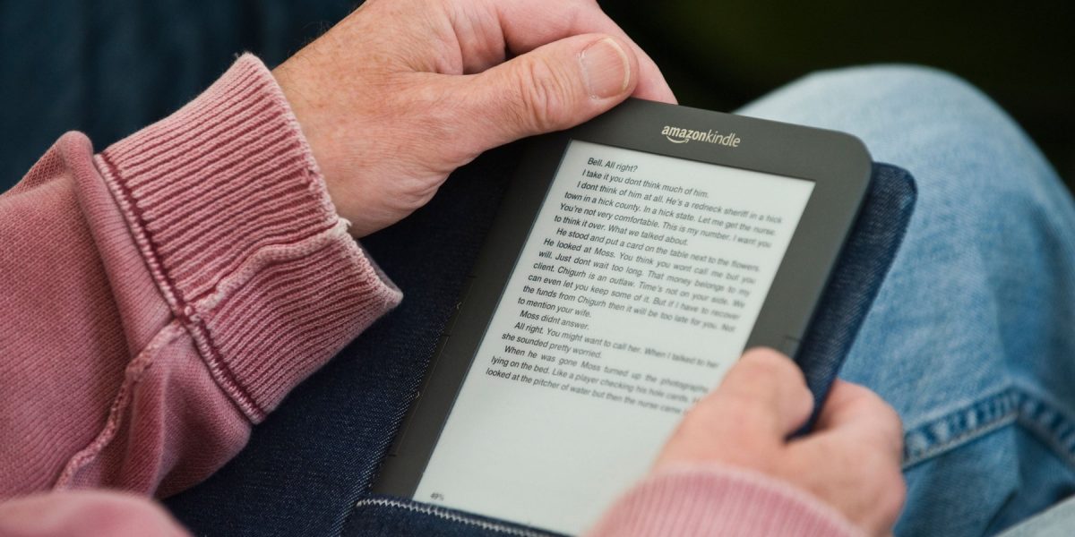 Kindle: Amazon renunță la suportul pentru modelele vechi