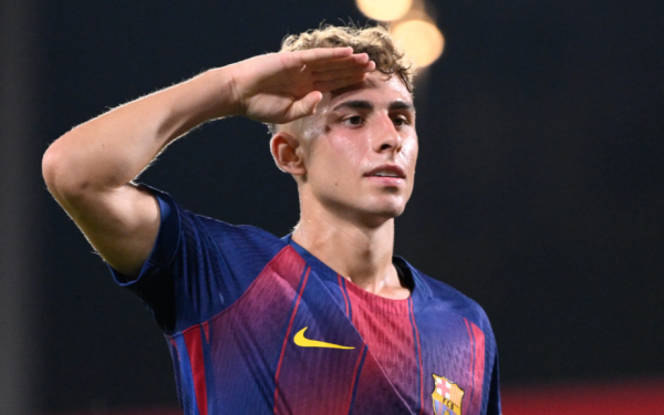 Sate albe, liniște rustică și fotbal: spectacol în Spania