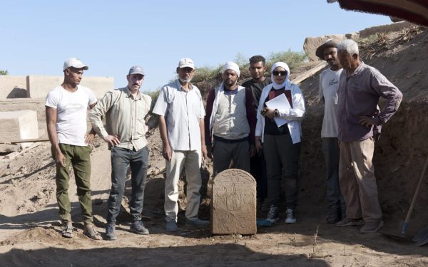 Monument EGIPT care-l prezintă pe un Împărat Roman drept Faraon, găsit la Luxor