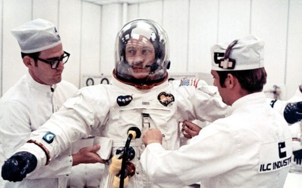 Astronautul Apollo 13 a uitat de taxe… pe Lună. Fisc-ul și-a amintit din Spațiu