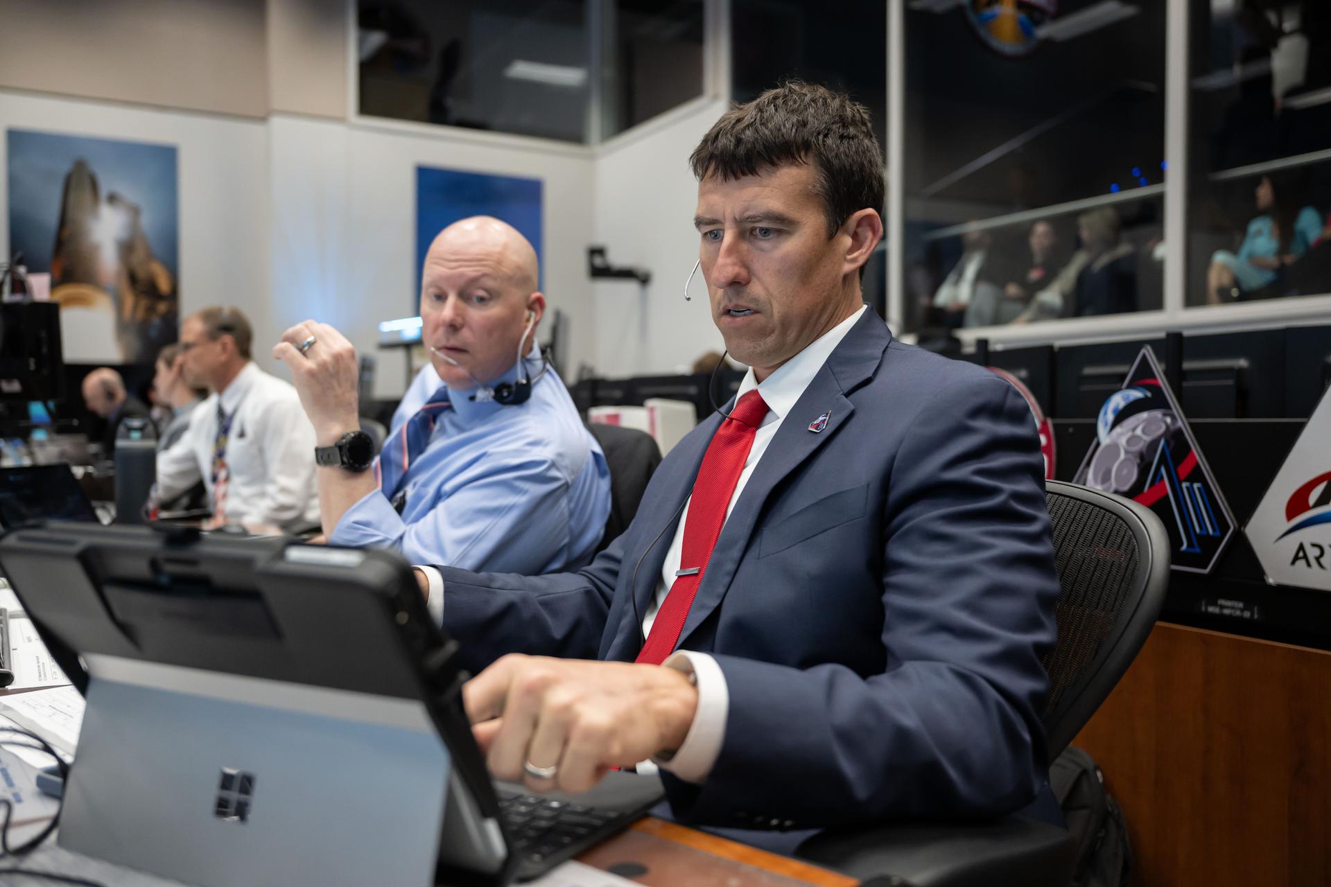 Verificarea informațiilor despre misiunea Artemis II a NASA Informația conform căreia NASA a aprobat operația de impuls pentru misiunea Artemis II, precum și alte detalii despre activitățile echipajului, este corectă în mare măsură, însă este necesară clarificarea contextului și verificarea precisă a surselor oficiale
