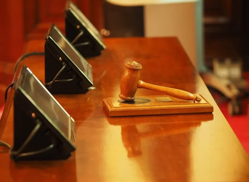 Profesoara din România, reangajată în Italia după respingerea diplomei de la Târgu Mureș