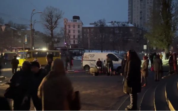 Atentat terorist la Kiev: Focuri de armă pe stradă, ostatici și victime