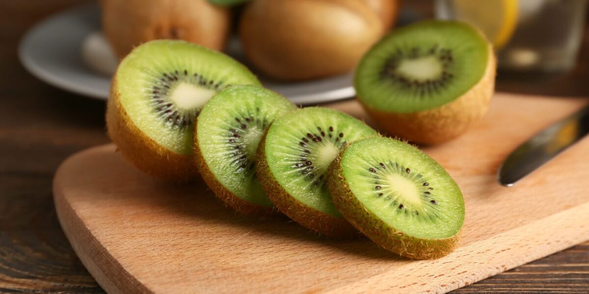 Kiwi, super-fructul cu coajă bună! De ce nutriționiștii îl recomandă
