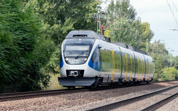 Trenuri pe hidrogen: București – Otopeni și Pitești, contract câștigat după scandal