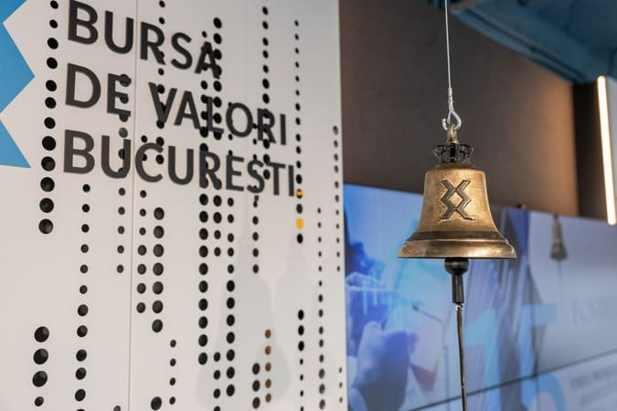 Miza listării companiilor de stat la BVB: Cine profită, cine pierde?