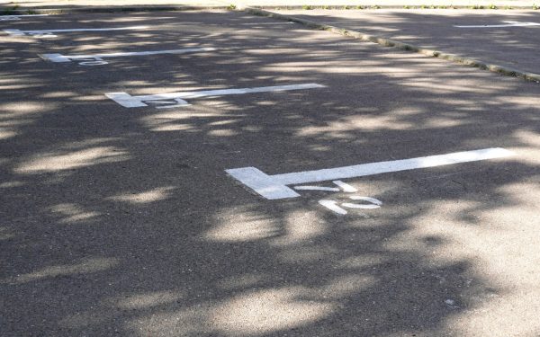 Locurile de parcare de reședință: Ce riști dacă NU confirmi în 90 de zile?