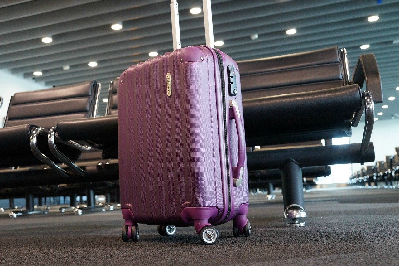 Pierzi bagajul pe aeroport? Google găsește valiza prin aplicația Find Hub