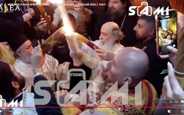 Lumina Sfântă a aprins speranța la Ierusalim, în ciuda conflictelor