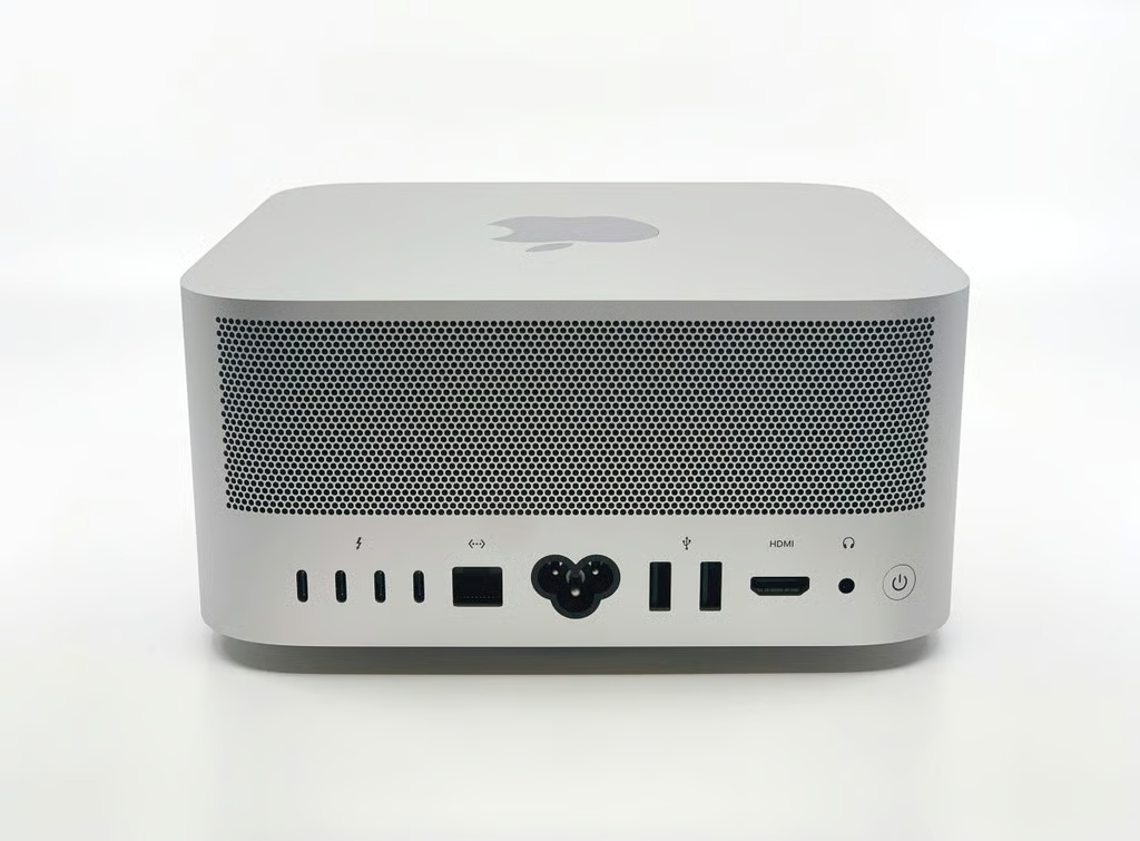 Apple pregătește lansarea noului Mac Studio, o versiune actualizată a desktopului de performanță, care promite să aducă schimbări semnificative în segmentul echipamentelor de tip workstation