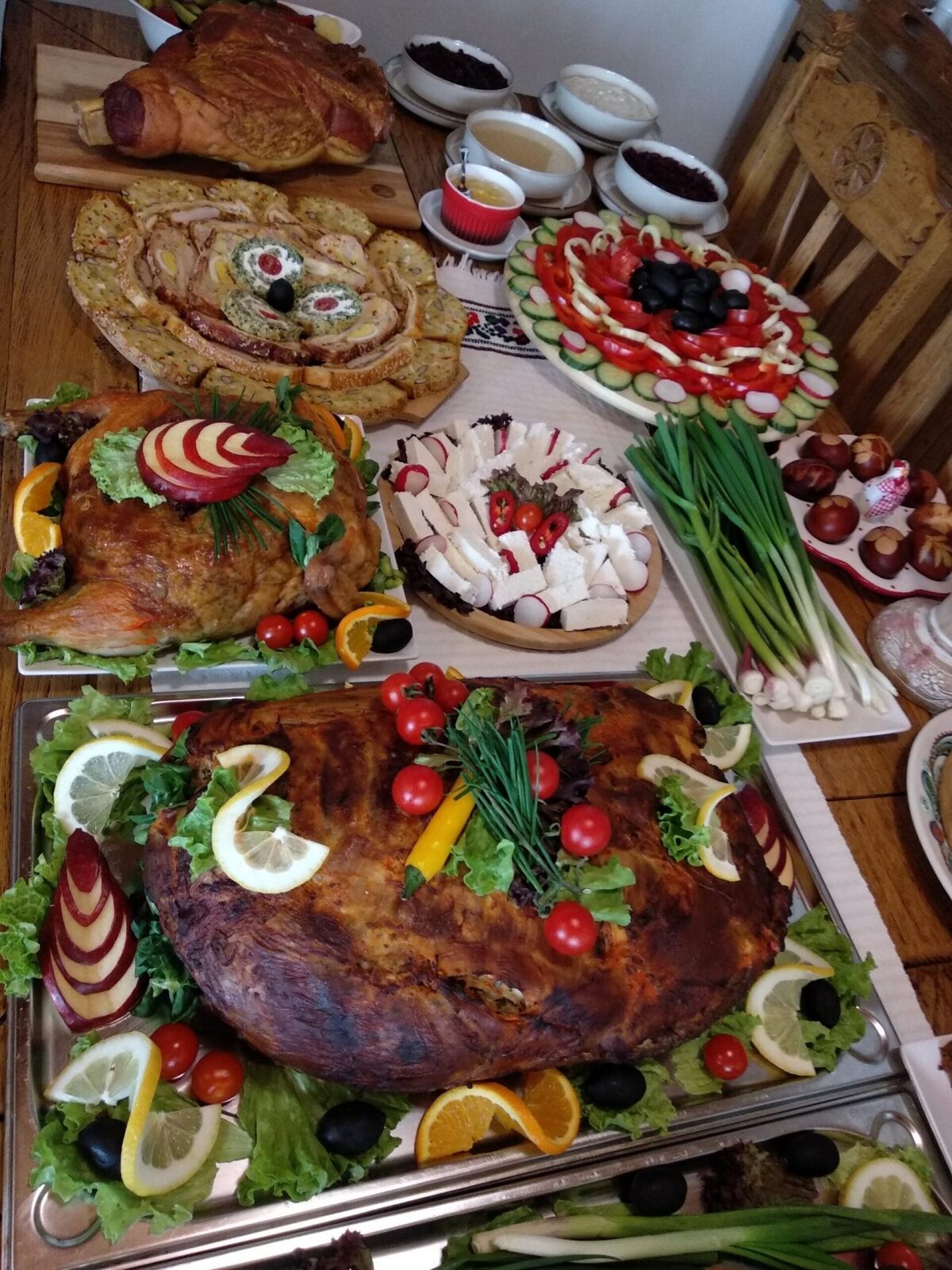 Sfaturi de la medici: Cum să te bucuri de sărbători fără excese alimentare