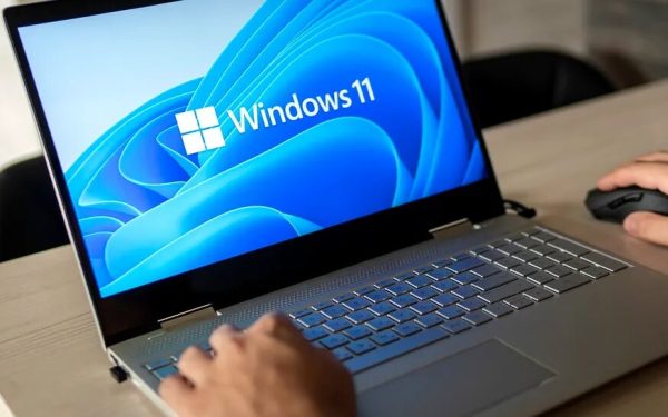 Atenție, români! Actualizare Windows FURĂ date bancare și parole