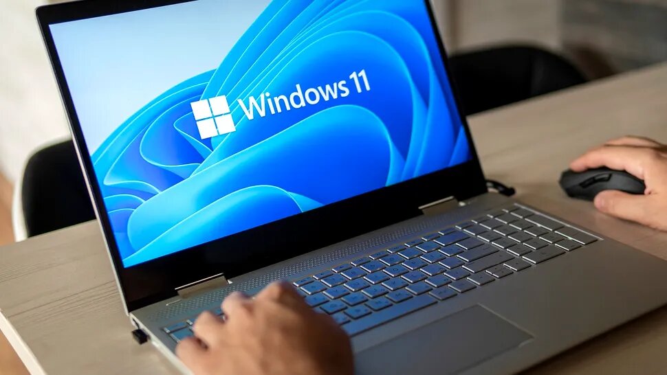 Atenție, români! Actualizare Windows FURĂ date bancare și parole