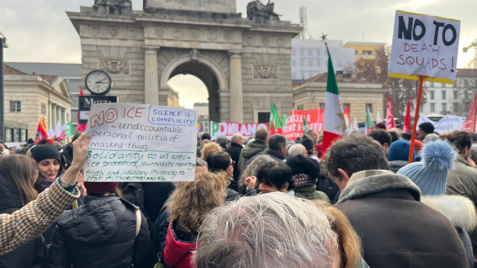 Naționaliștii europeni protestează la Milano, furioși pe migranți și Bruxelles
