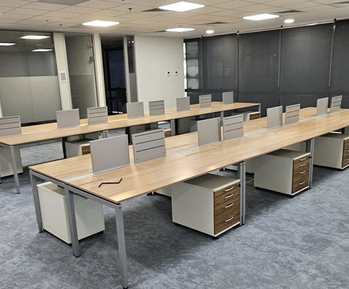 Piața românească de mobilier de birou, evaluată la 400 de milioane de euro, se confruntă cu presiuni externe Piața de mobilier de birou din România, estimată la aproximativ 400 de milioane de euro anual, se menține printre cele mai mici din Europa, cu 20% până la 40% sub media europeană