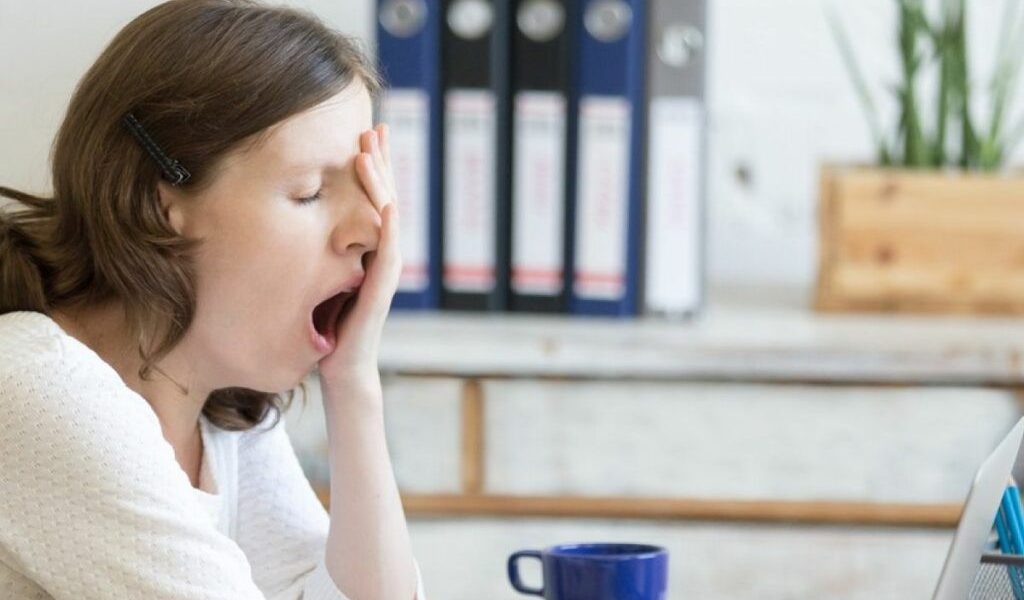 Bani grei pentru oboseală: O româncă de 37 de ani încasează 2700 de euro lunar