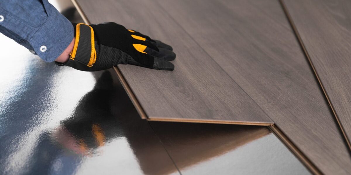 Se poate pune parchet nou peste cel vechi? Ghid practic pentru succes