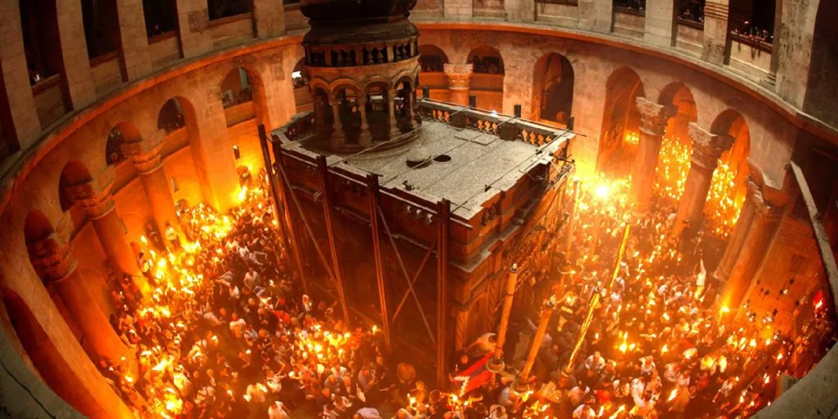 O călătorie spirituală spre Lumina Învierii, în inima sărbătorilor pascale