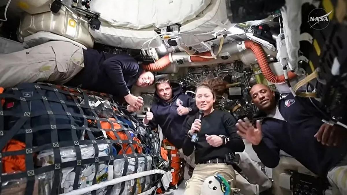NASA sparge bariere: Ce-au trimis pe Artemis 2, „inedit”