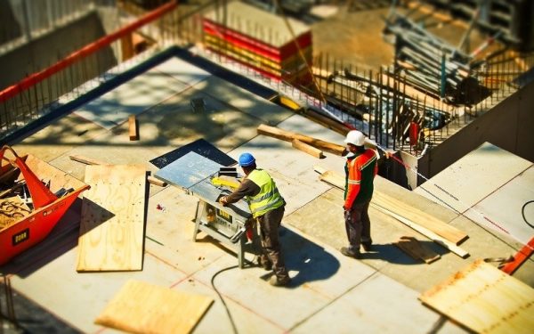 Scăderi DRAMATICE în construcții: Firmele ANTICIPEAZĂ probleme până în 2026