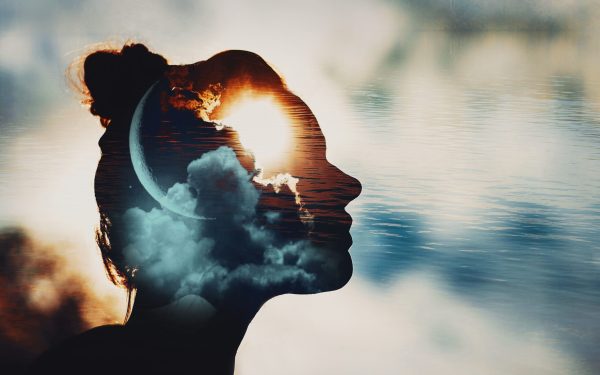 De ce mintea ne joacă feste noaptea: Obsesiile care ne bântuie