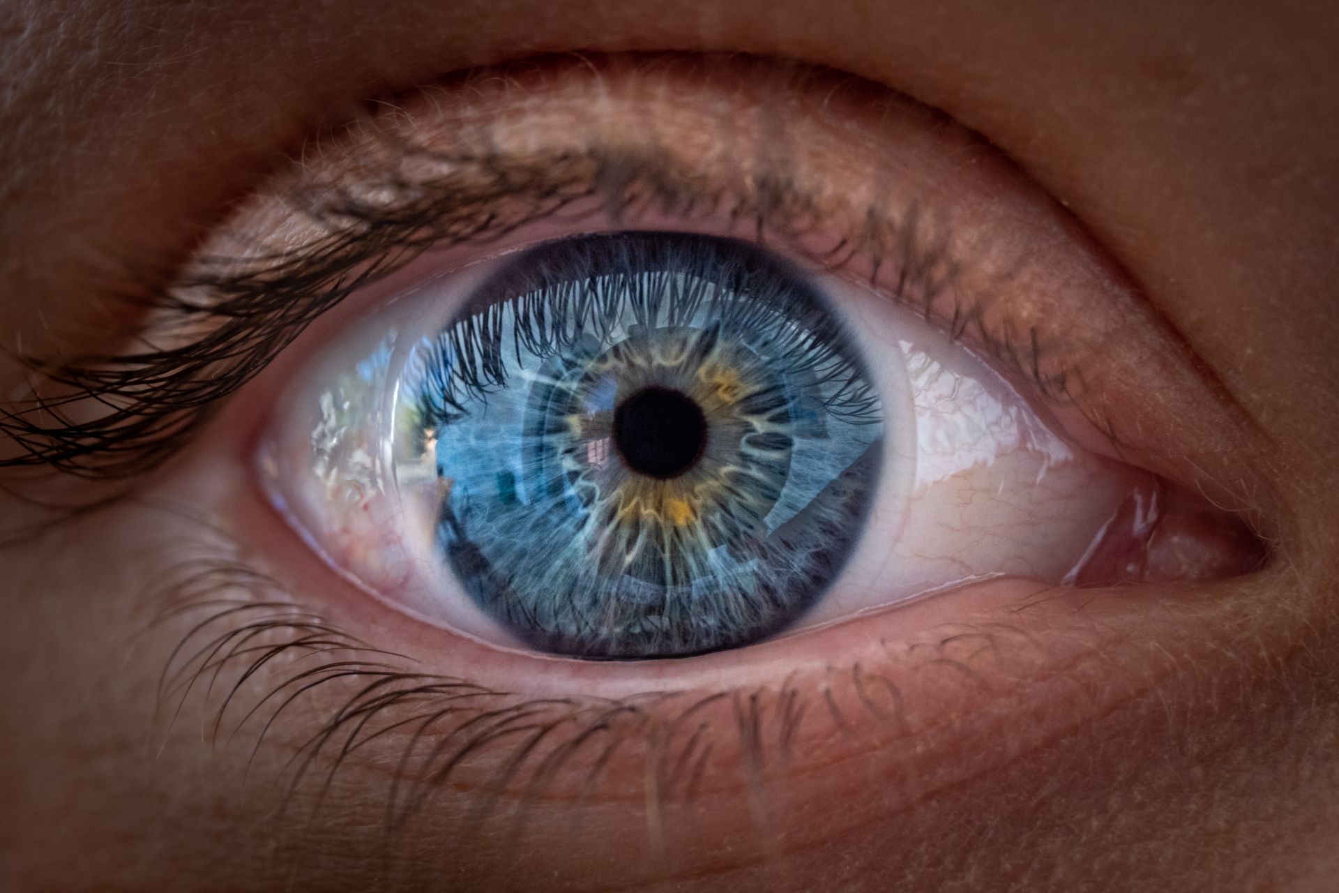 Ochiul uman funcționează asemenea unei camere foto de înaltă precizie, cu o rezoluție impresionantă de aproximativ 576 de megapixeli, conform unui nou studiu