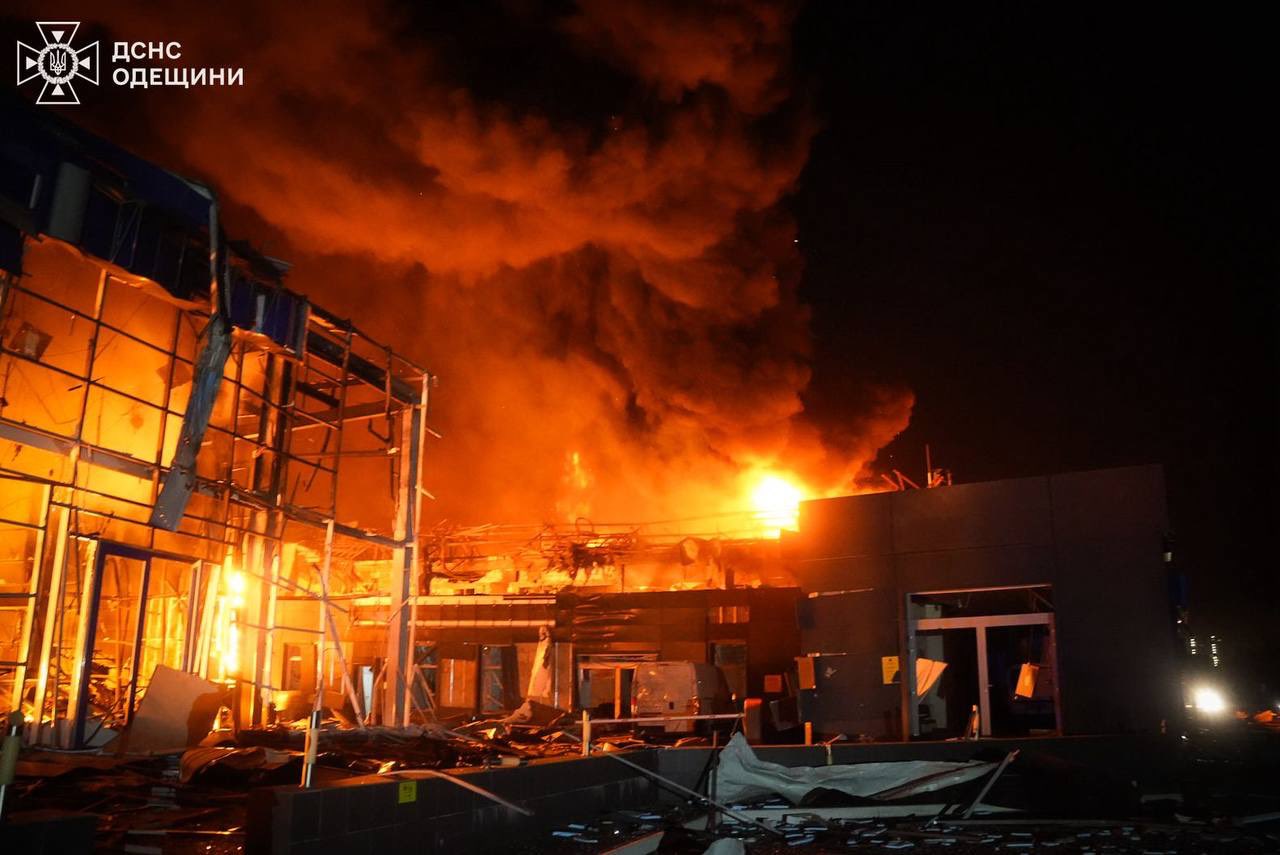 Atac masiv cu drone asupra orașului Odesa: cel puțin trei morți și 15 răniți Un nou atac cu drone lansat de forțele ruse asupra orașului Odesa, în sudul Ucrainei, a provocat pierderi de vieți omenești și victime multiple