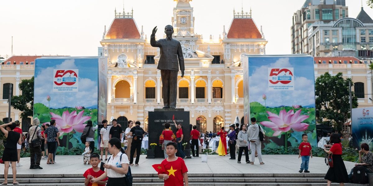 Iranul, următoarea „Vietnam” a lui Donald Trump