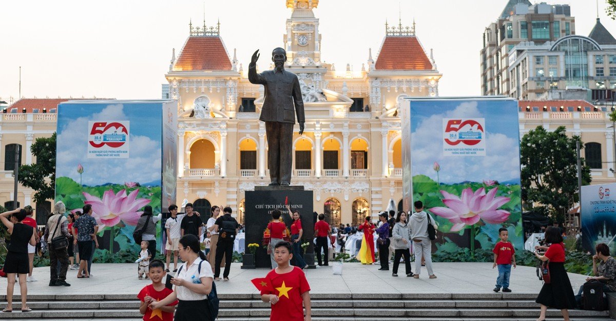 Iranul, următoarea „Vietnam” a lui Donald Trump