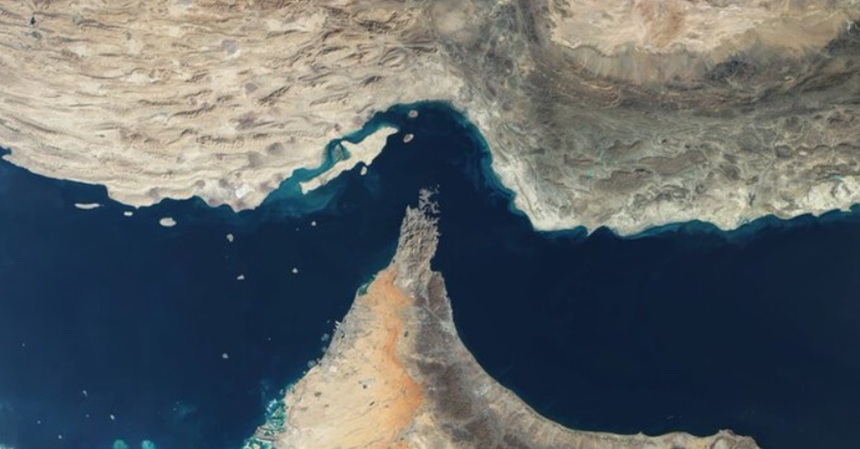 Iranul blochează STRÂMTOAREA Ormuz, după ce îl acuză pe DONALD Trump de încălcarea armistițiului