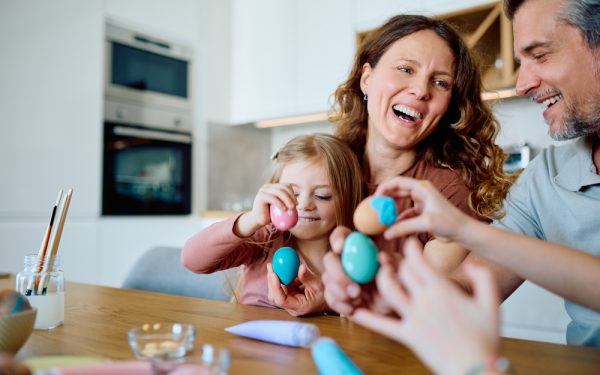 De ce ciocnim ouă de Paște: Ce ascunde tradiția unui gest simplu?