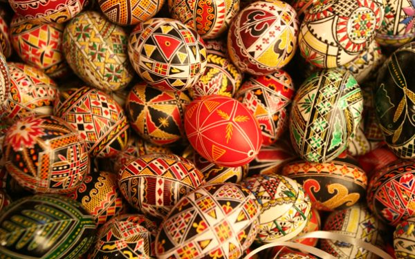 Paște 2026: Tradiții, obiceiuri și ce NU e voie să faci în ziua Învierii