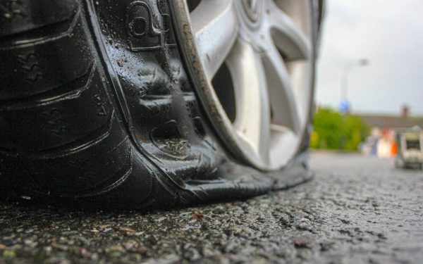 Noua țeapă cu pana de cauciuc: Cum să eviți jefuirea în România