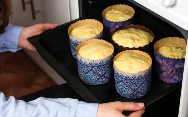 Cât timp se coace Pasca de Paște? Temperatura optimă, dezvăluită