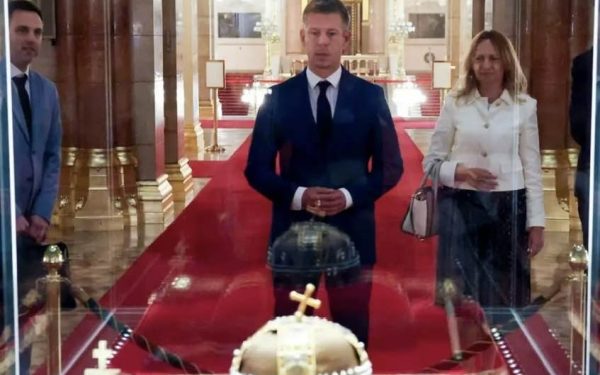 Magyar vrea AURĂ imperială: Ungaria, mai aproape de Austria și influența la Bruxelles