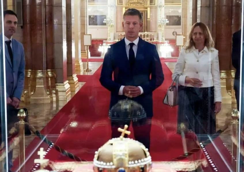 Magyar vrea AURĂ imperială: Ungaria, mai aproape de Austria și influența la Bruxelles