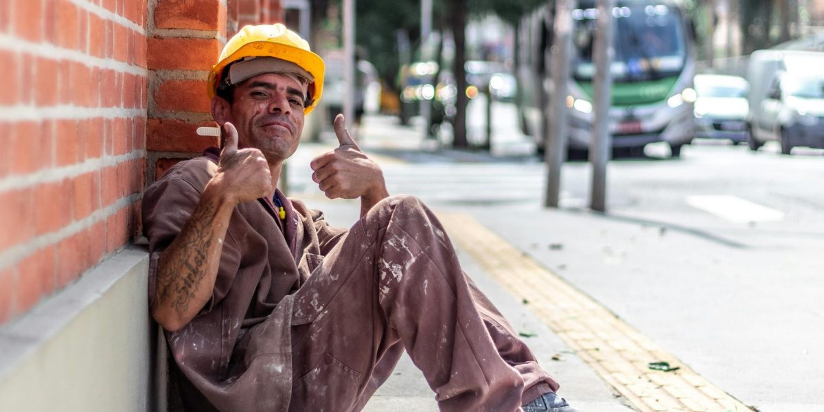 Calitatea muncii în Europa crește, dar decalajele de gen persistă