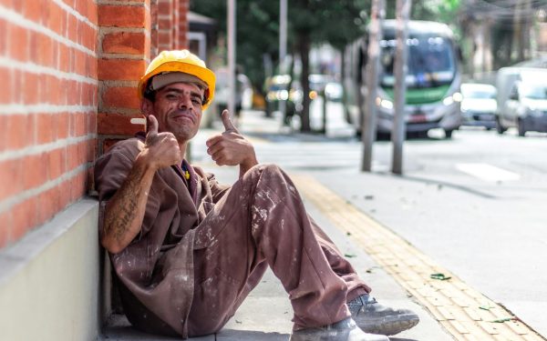 Calitatea muncii în Europa crește, dar decalajele de gen persistă