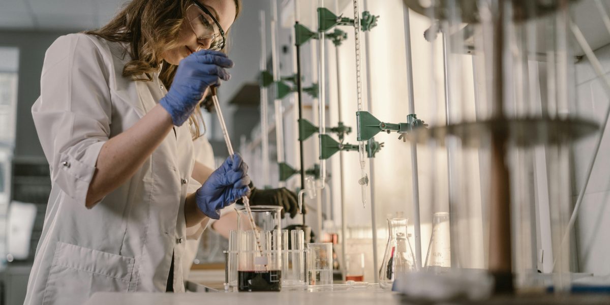 CE oferă: Europa dă aproape 400 milioane € cercetătorilor postdoctorali