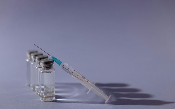 Europa, în contratimp: Vaccinări avansează, rujeola și tusea convulsivă cresc
