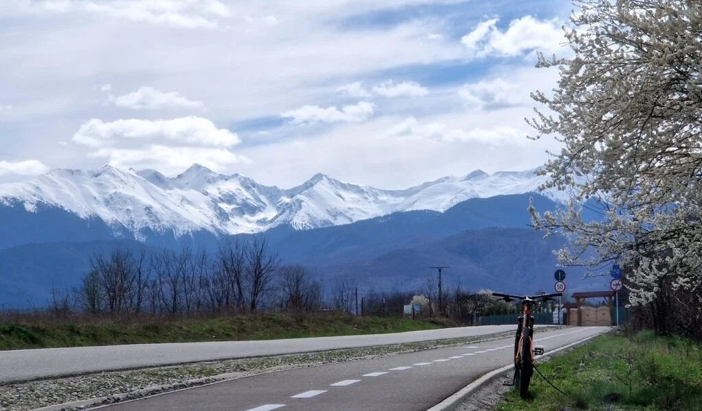 Creasta Făgărașului, pe bicicletă: 7 km de paradis montan
